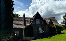La Arboleda, Refugio